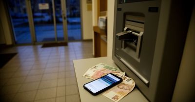 Stracił 48 tys. zł po rozmowie z fałszywym bankowcem